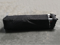 Het frame + dakzeil past perfect in elk type tas.