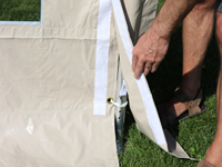 Sterke, brede velcrobanden om uw partytent 100% winddicht te krijgen