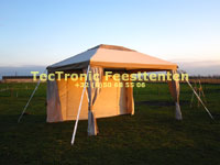 Romantische tent 3x4, hier met achterwand