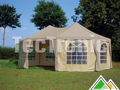 Nieuwe kleur: beige dak en zandkleur zijwanden