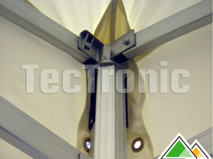 Sterke bevestiging van het dakzeil dankzij brede velcrostroken