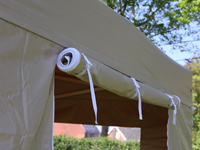 Zijwand met oprolbare deur