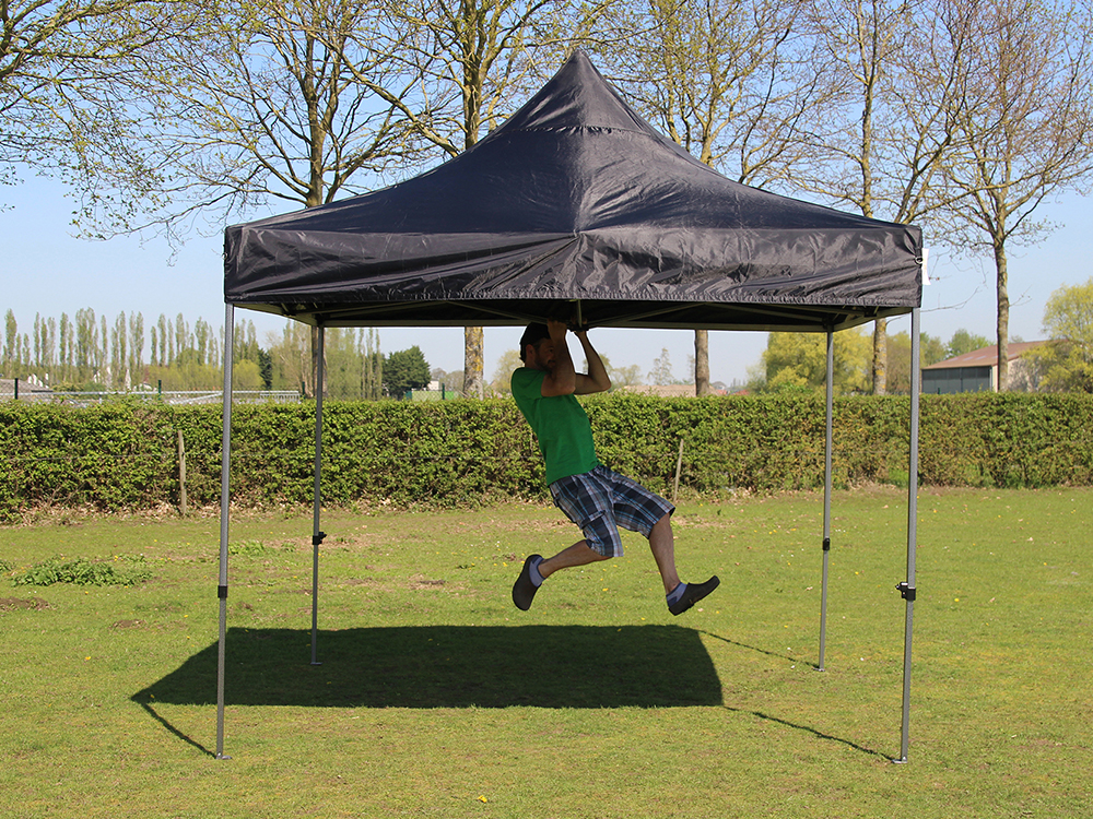 Vouwtent 3 x 3 m zwart opzetten
