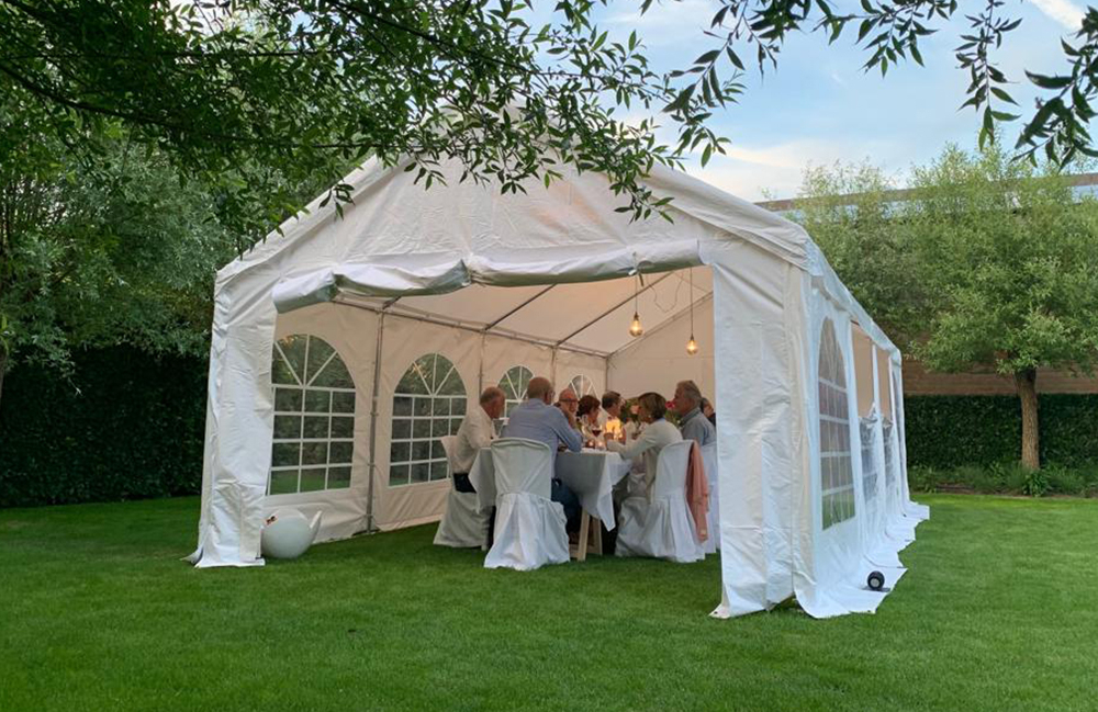 Feesttent 4 x 8 m pvc pro gebruikt voor familiefeest
