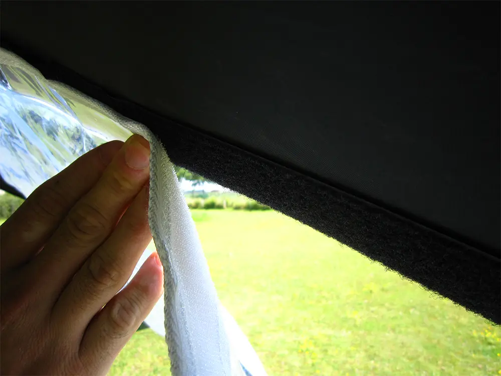 Dubbele velcro om zijwanden te bevestigen