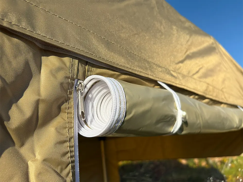 Zijwand met oprolbare deur