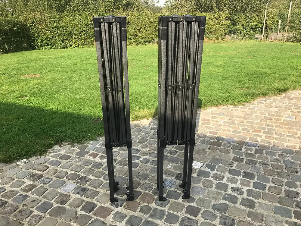 Vouwtent Solid 30 dichtgevouwen frame 2x2 en 2x3 m