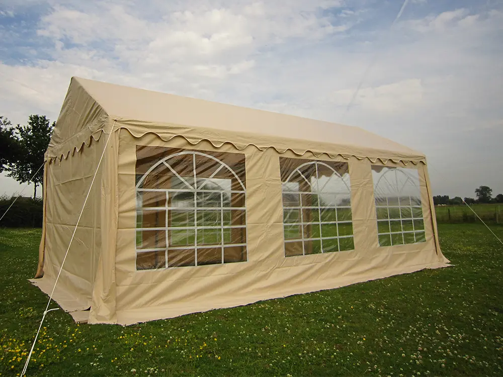 Feesttent in pvc beige met ramen