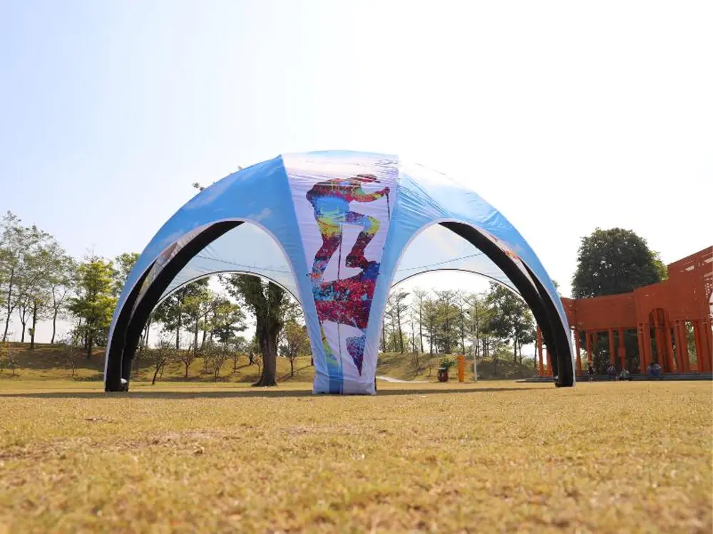 Bedrukte opblaastent: crossover (4 x 4 m)