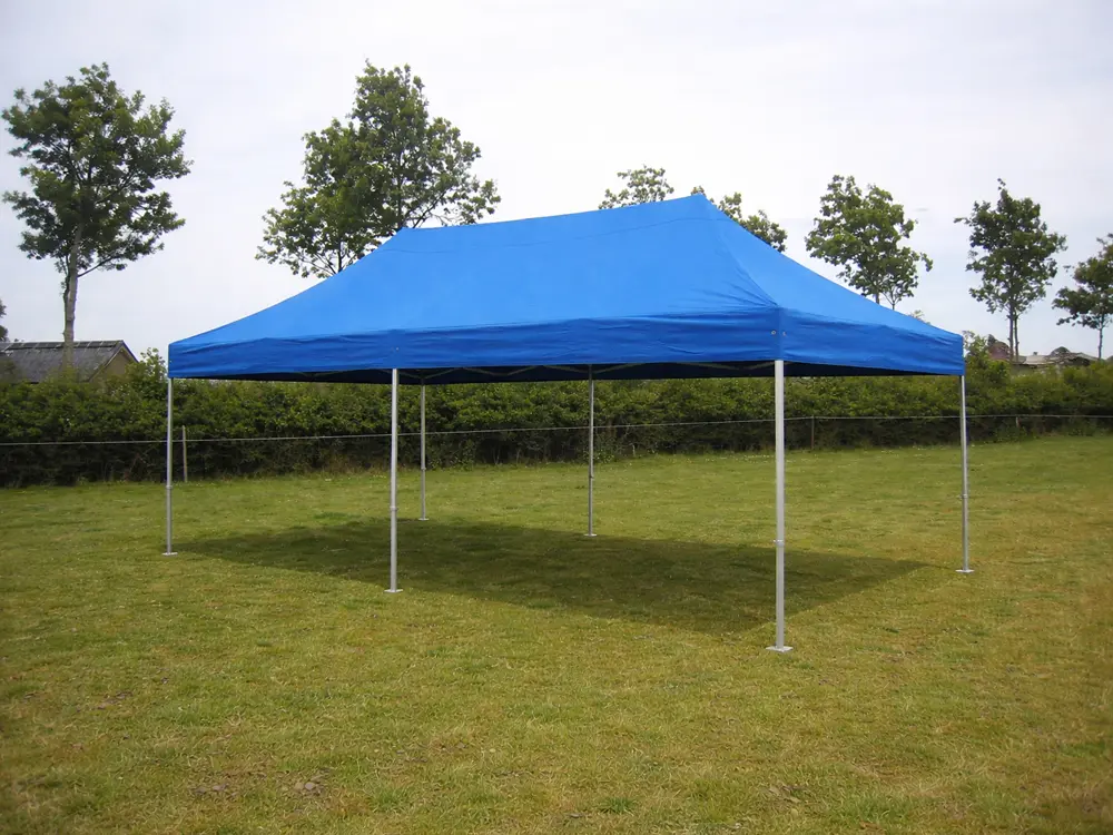 Einde reeks: vouwtent 4 x 8 m Solid 50 hemelsblauw (zonder zijwanden)