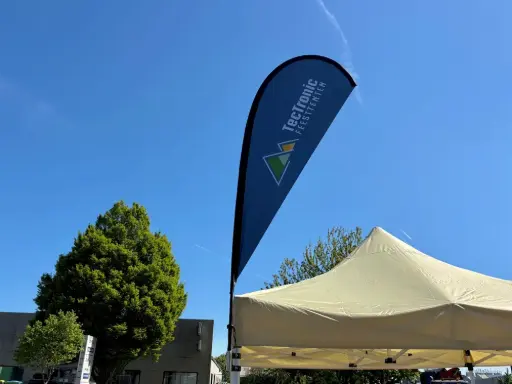 Beachflag voor vouwtent